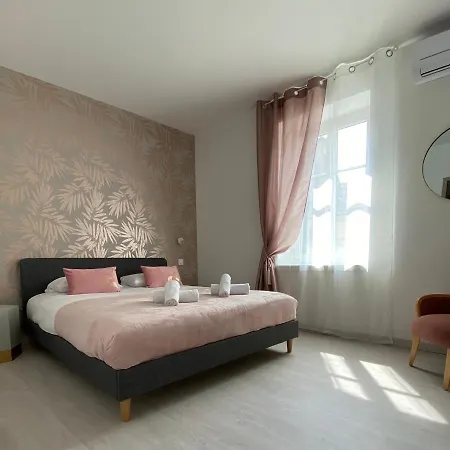 Le Nid Du Faubourg Appartement *